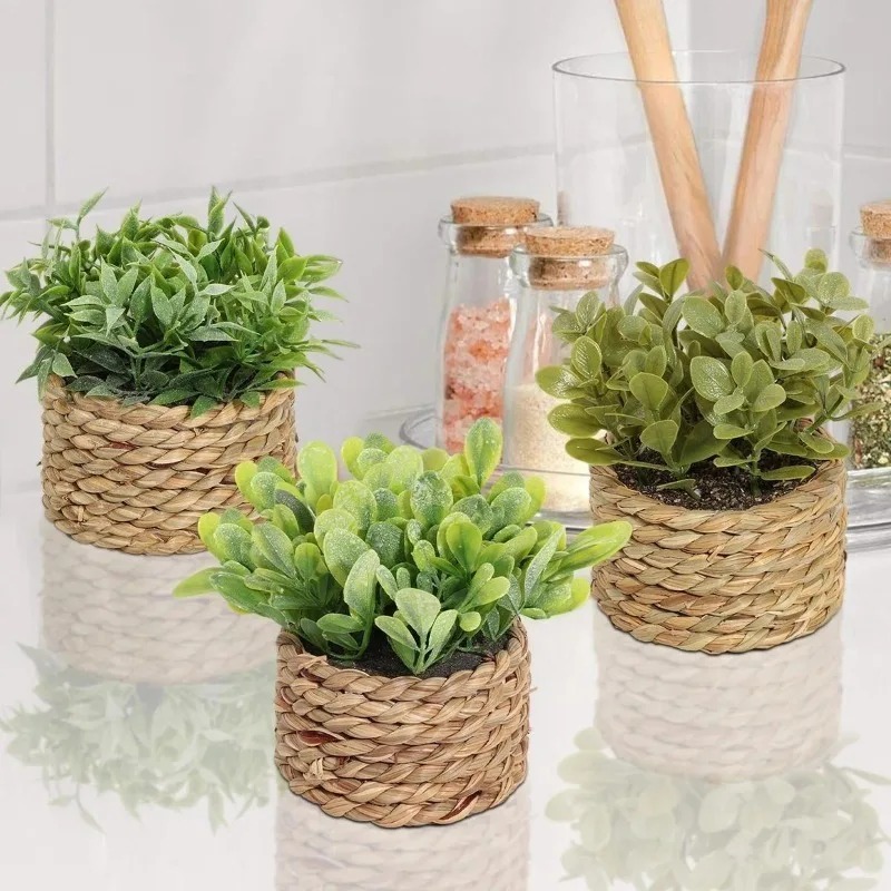 1個入り、編み込み加工の小さな人工観葉植物、ユーカリの葉、鉢 - Home Office Layout のレビューと価格